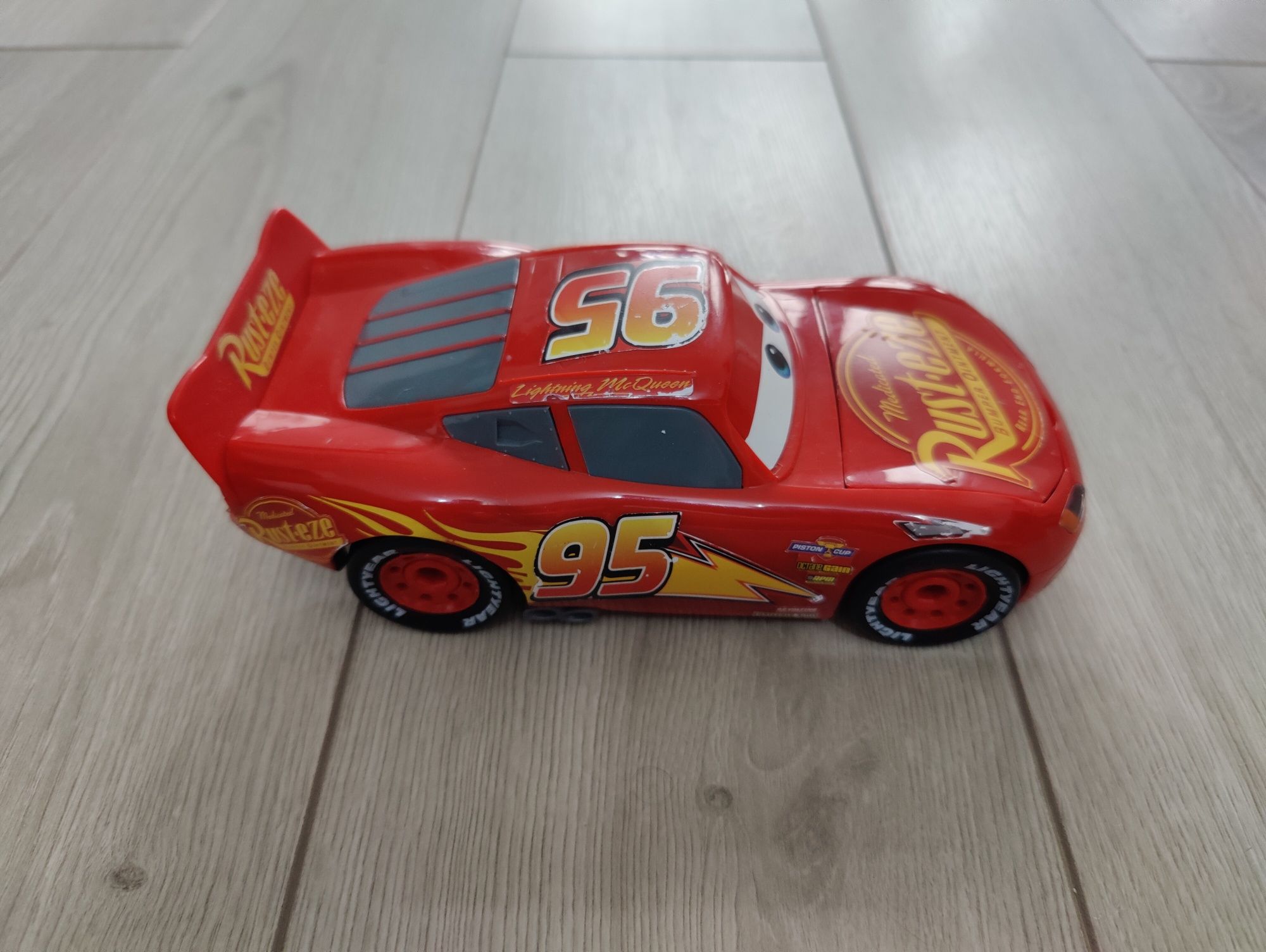 Disney Cars McQueen (Revell Junior Kit)