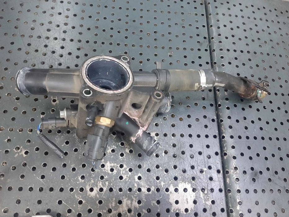 carcasa termostat  1.5 b drf35  chery tiggo 7  e4t15c-1306030