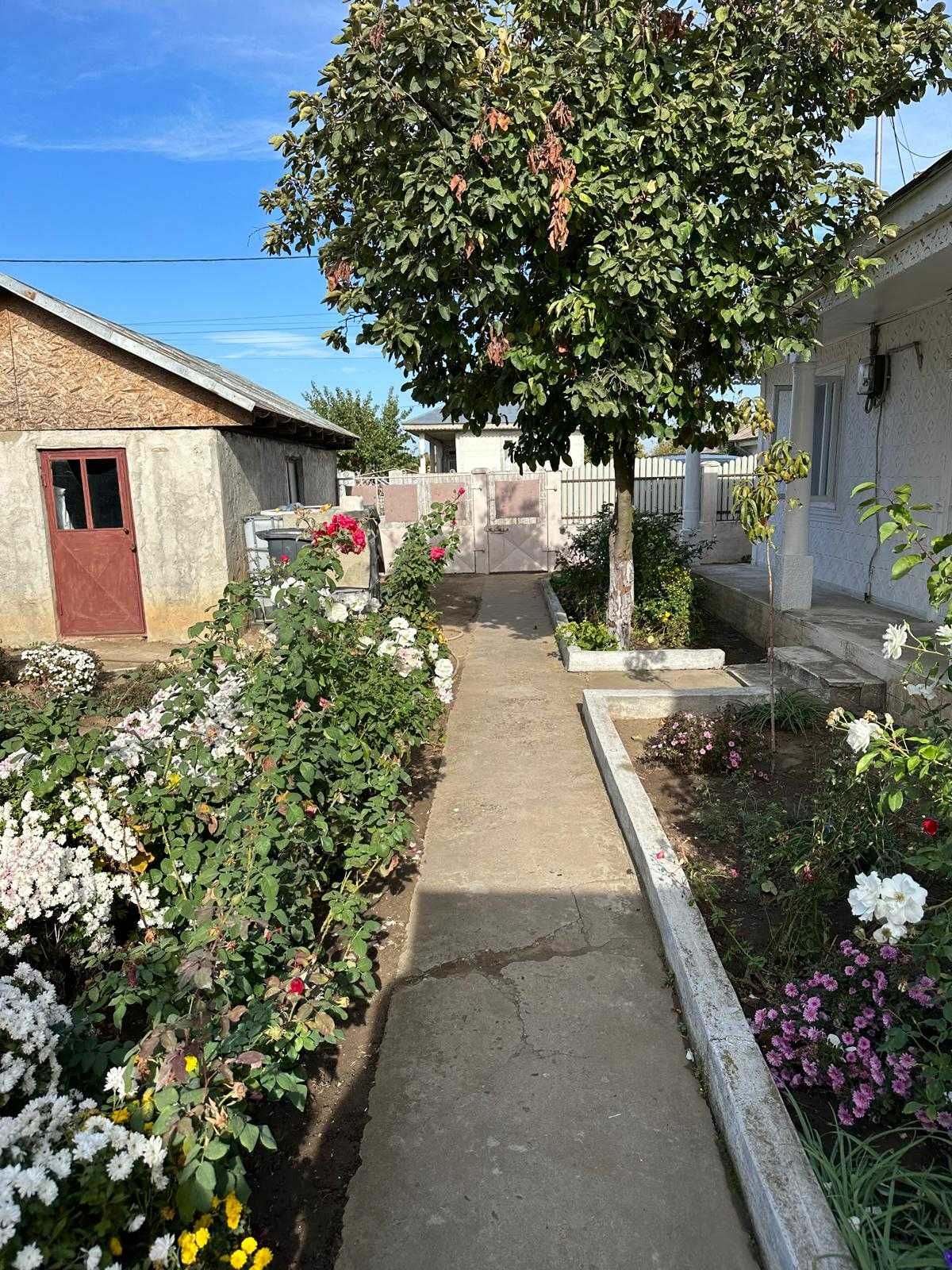 Vând CASĂ + teren 16 arii în LIEȘTI, jud. GALAȚI