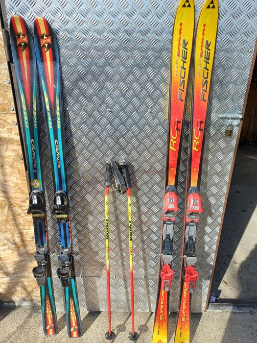 Vând 2 seturi de ski [ Fisher revokution  supercave] plus bețe ski.