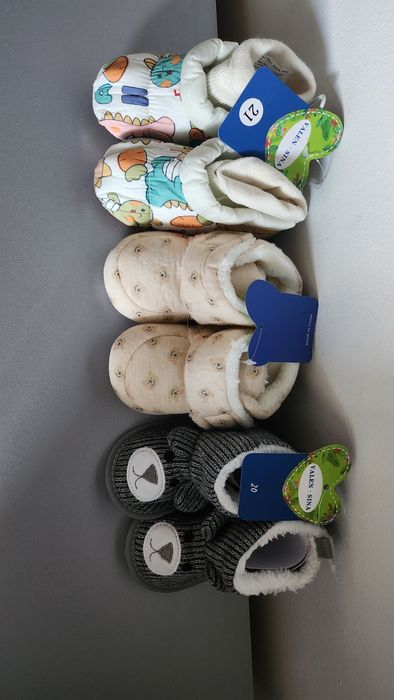 Incaltari de iarna bebeluși