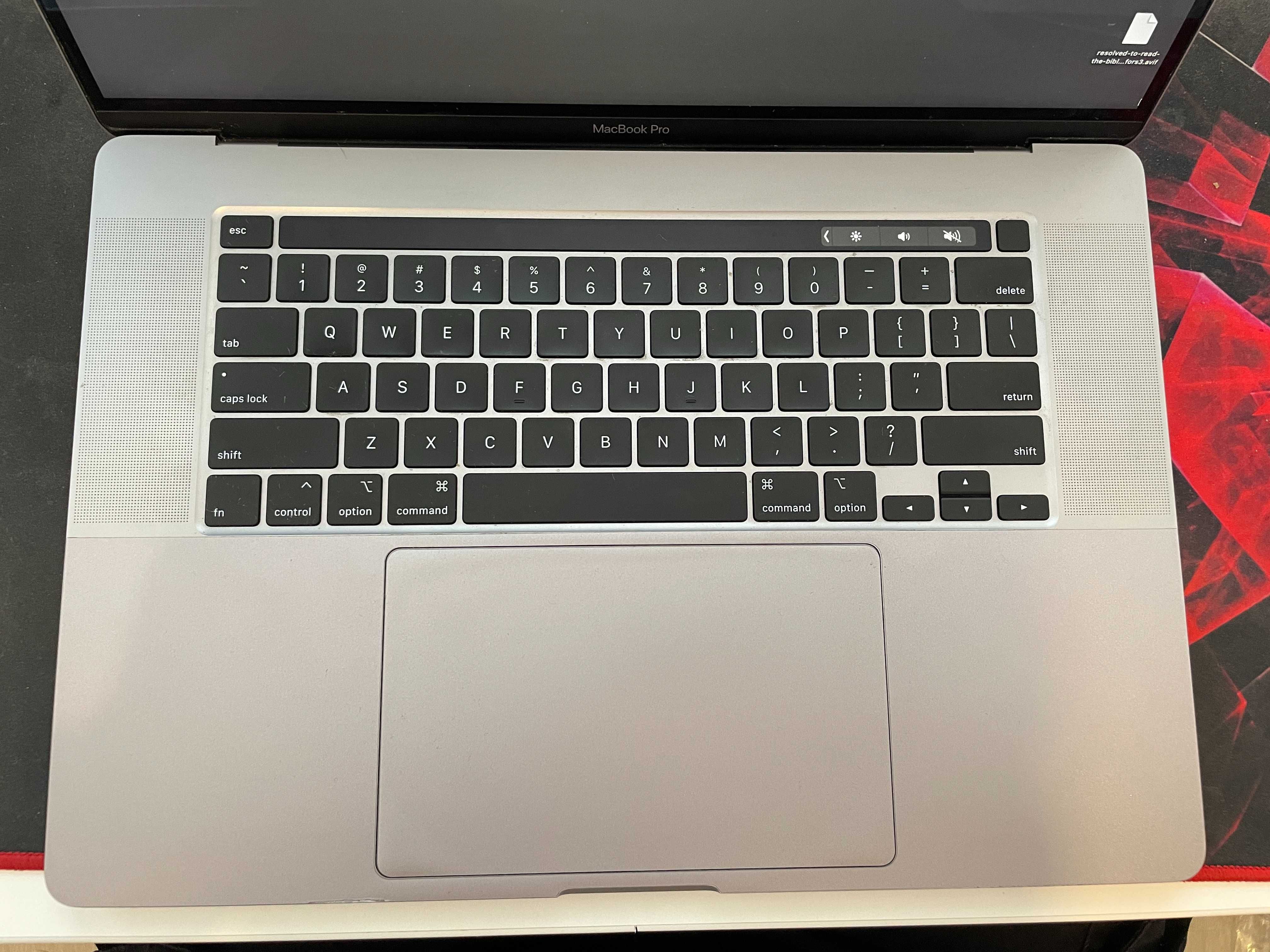 MacBook Pro 16 2019 i7 AMD 512 GB 16 GB - Laptop Personal