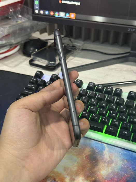 Iphone 11 ideall  255$