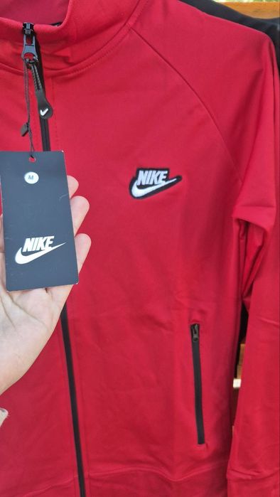 Trening Nike Mai multe detalii în descriere