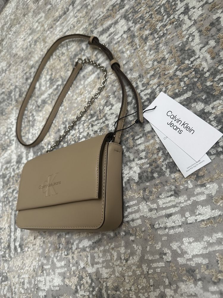Нова оригинална чанта Calvin Klein