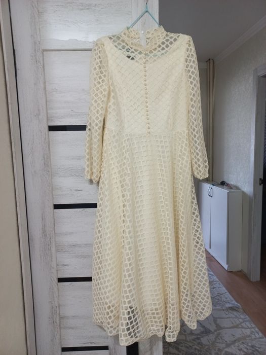 Срочно Продам платье 8000