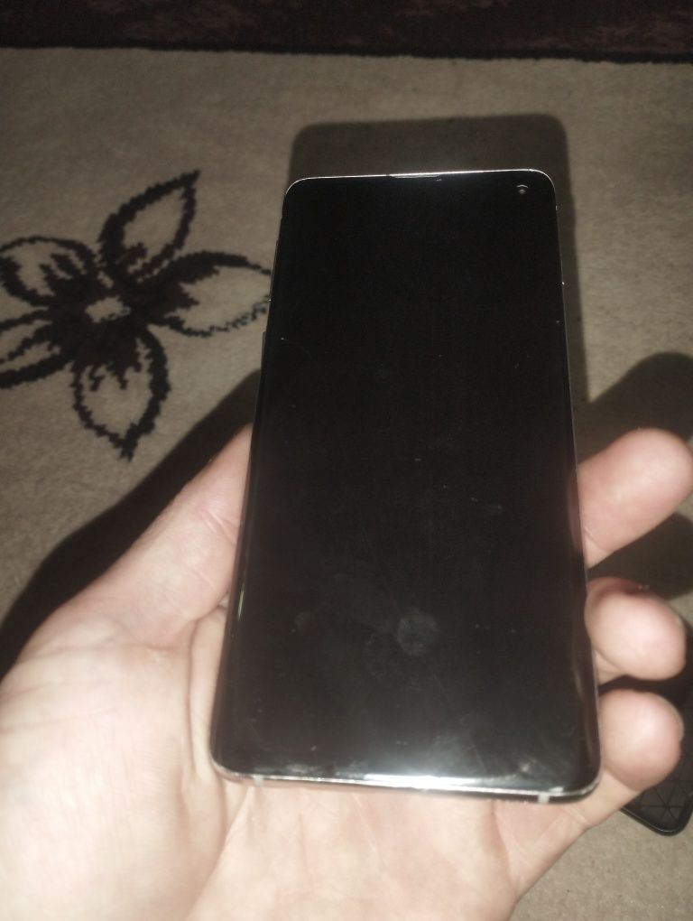 Samsung S10 sotiladi
