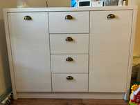 Comoda bebe pt hainute urgent la 350 lei