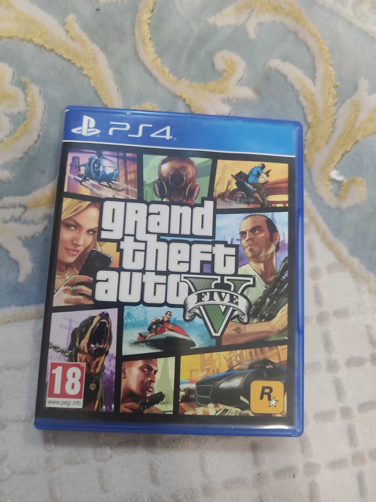 playstation 4 limited edition!!! с 10 игри и два контролера
