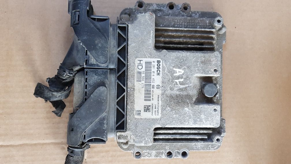 Calculator motor ecu Opel Astra H Zafira B 1.9 55566279 HD 0281014452