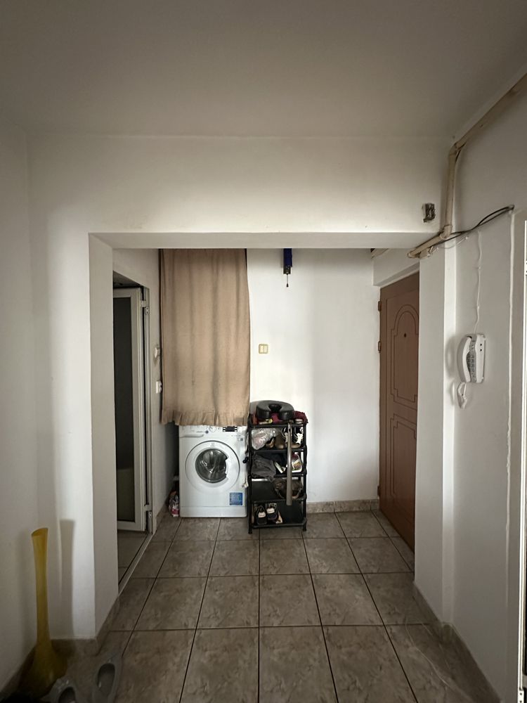 Chirie Apartament Etaj 3