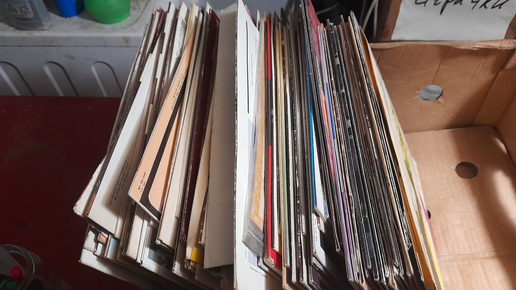 Продавам голямо количество стари грамофонни плочи над 80 броя