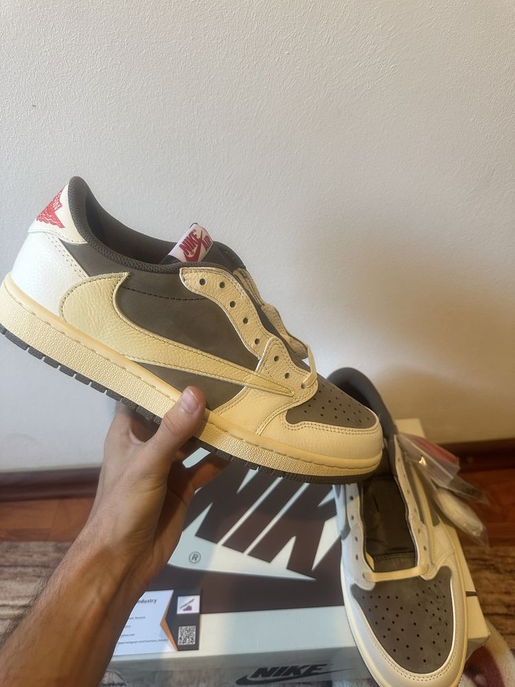 Air Jordan 1 Retro Low OG SP Travis Scott Reverse Mocha