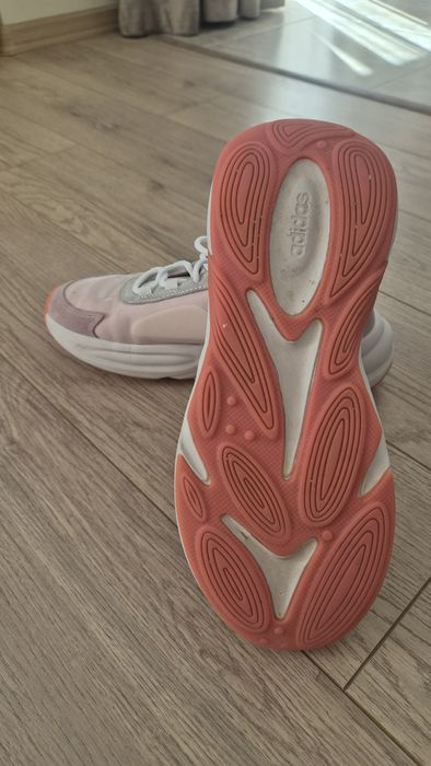Маратонки ADIDAS  Ozelle