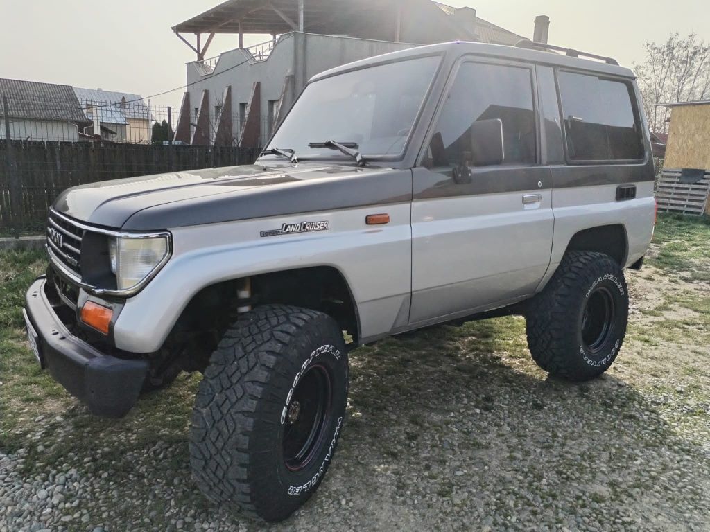 Vând toyota land cruiser j 70 UTILITARĂ