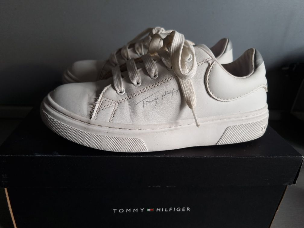 Детски обувки Tommy Hilfiger 33