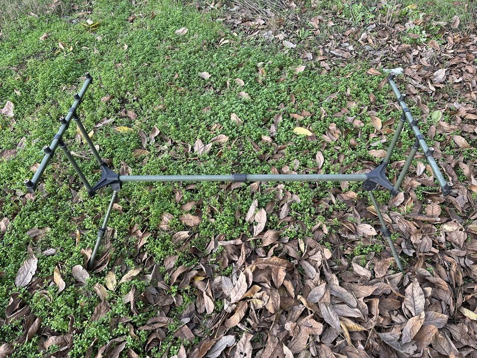 Шаранджийска стойка за 5 въдици