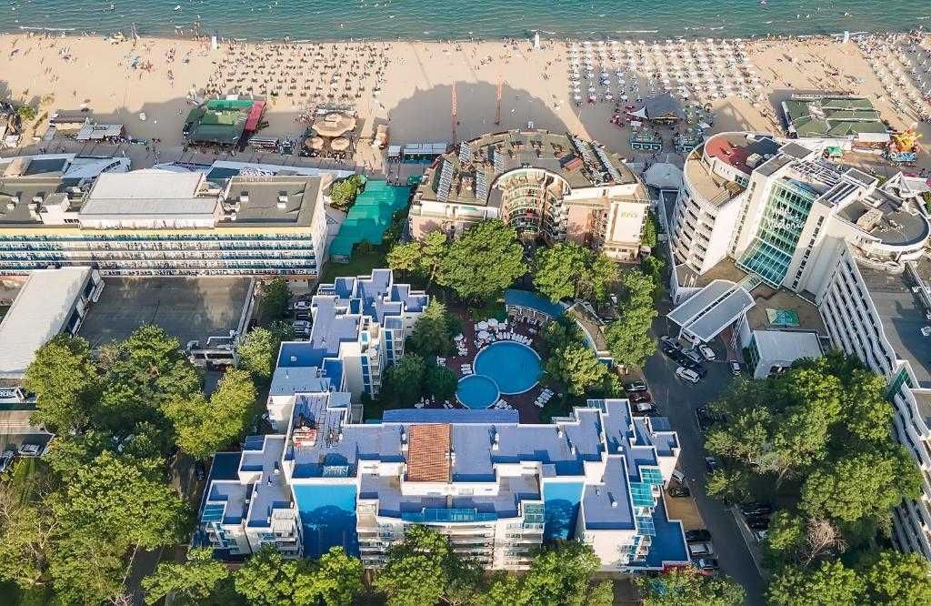 Продава се Двустаен апартамент в к.к. Слънчев бряг - 72 кв.м за 1195 €/кв.м - Снимка #11