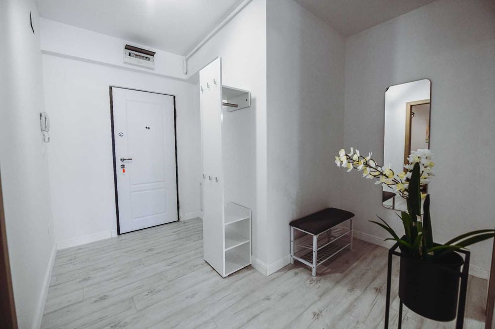 Direct proprietar inchiriez apartament cu 3 camere si loc parcare