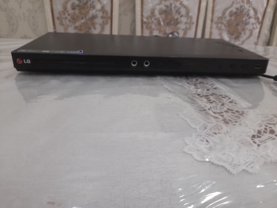Продам DVD Караоке LG.