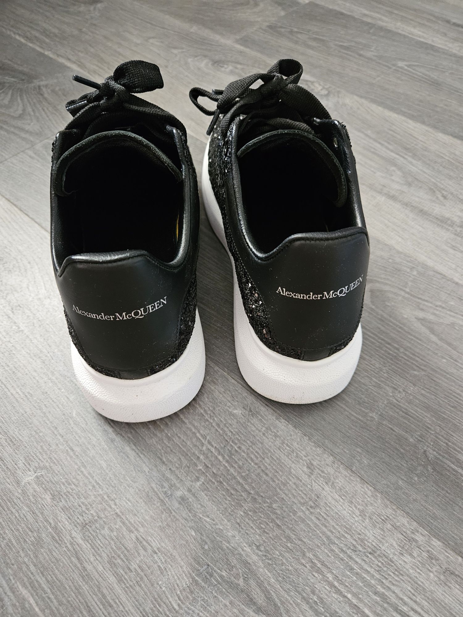 Alexander mcqueen 40