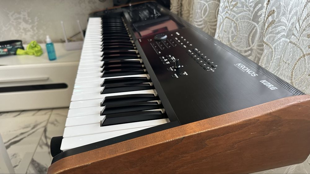 Корг кронос 2 Korg