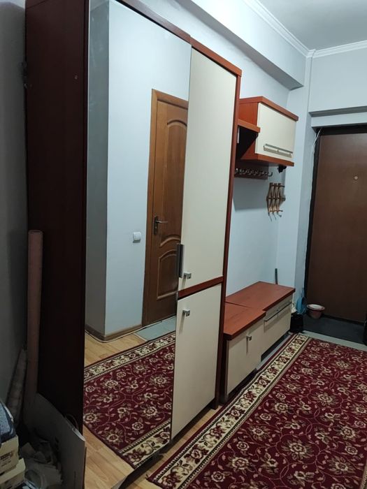 Продам прихожую (Польша ) из 4 модулей.