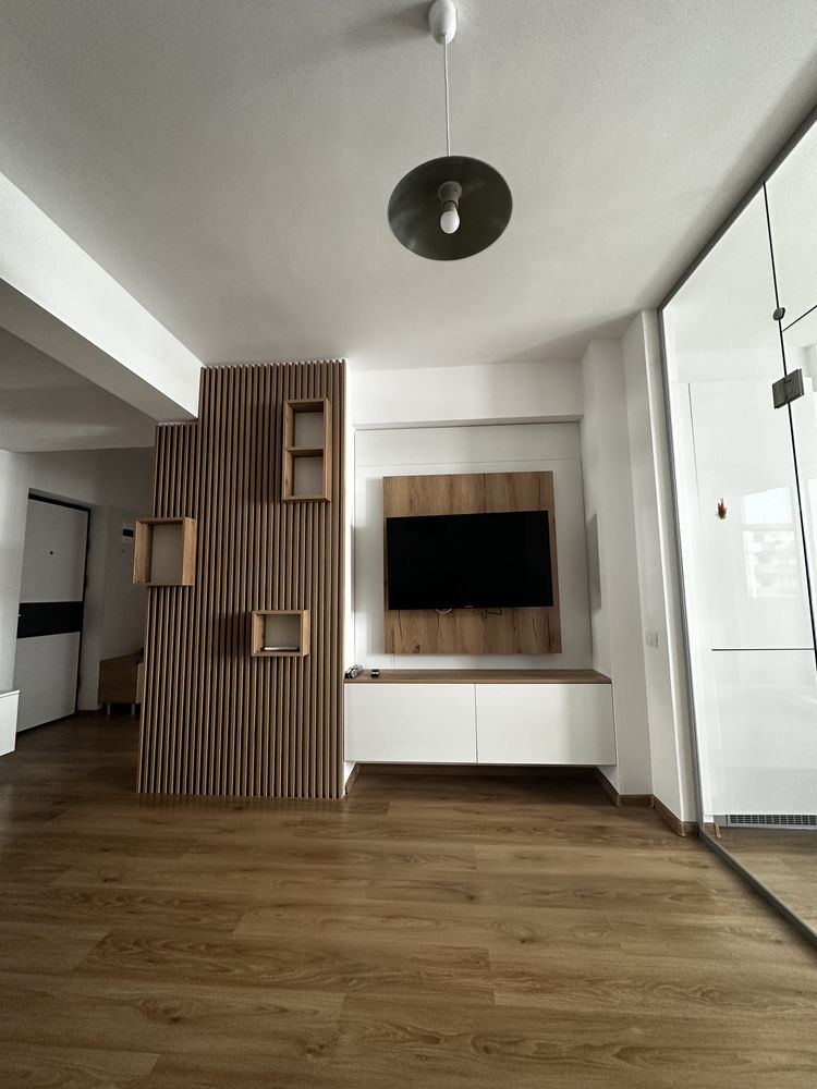 Inchiriez apartament