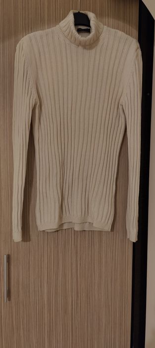 Pulover 100% merinos extrafin  mărime M-L