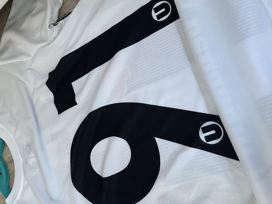 Tricou U cluj club Oficial marime M Universitatea Cluj