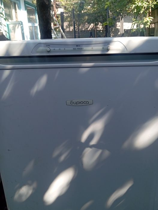 Морозильный шкаф.