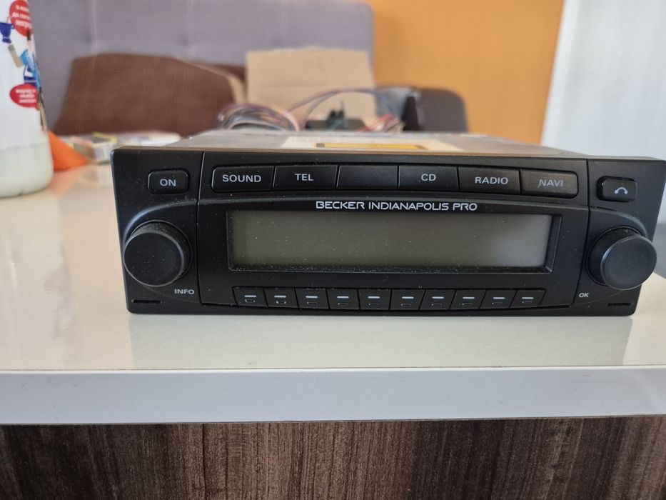 Beker indianapolis Pro MP3 Navi Promo