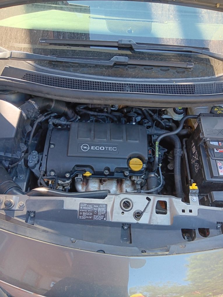 Vând Opel Meriva