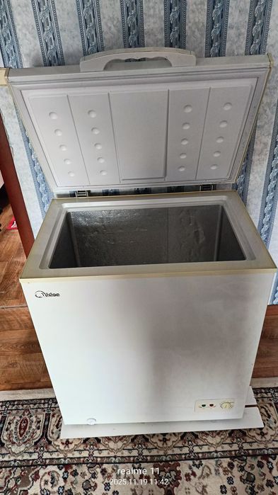 Холодильник мрозелнк сатылады Жағдайы өте жақсы..