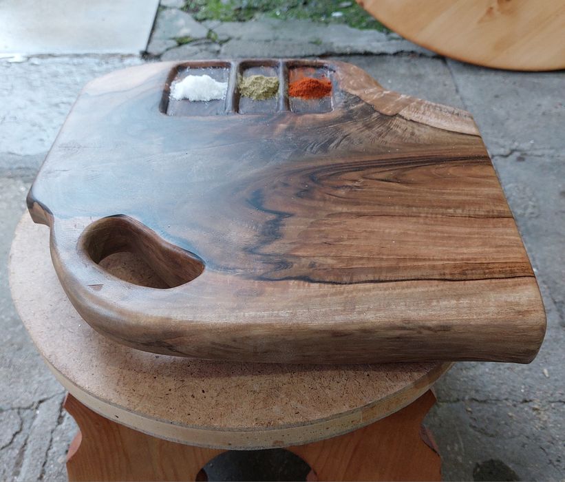 Дъска за мезета от орех