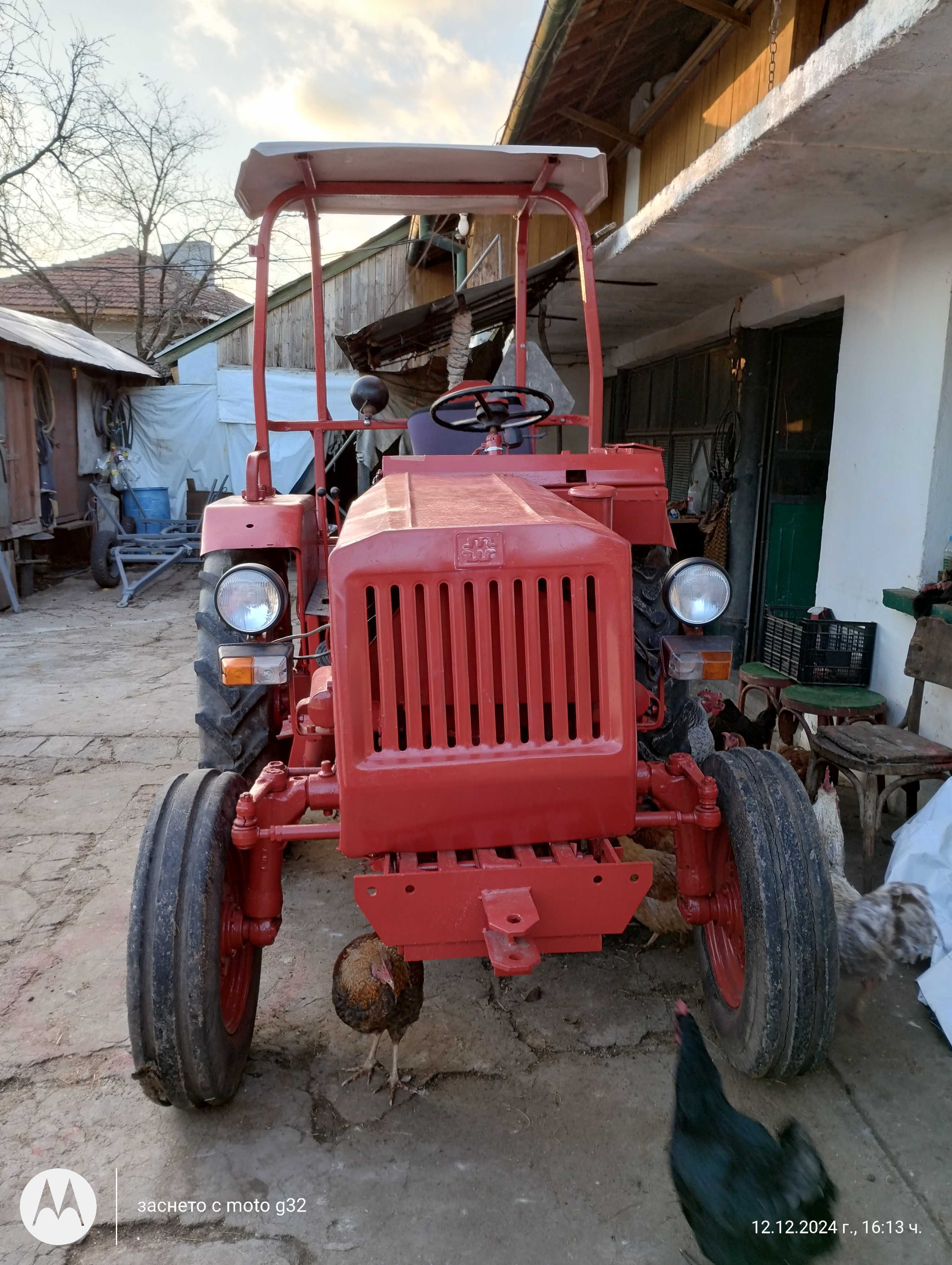 Продавам трактор Т-25