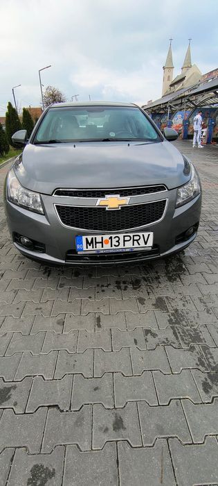 Vând Chevrolet Cruze