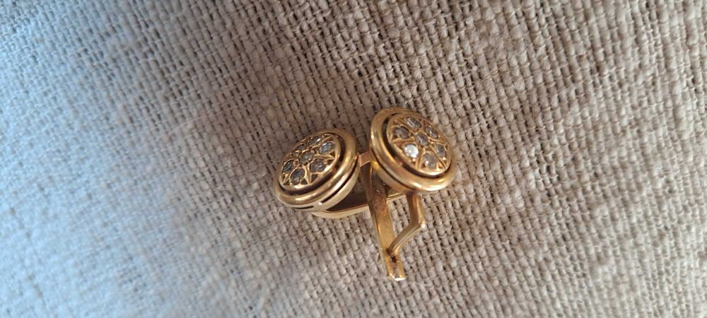 Золотые серьги для дам