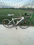 Vand bicicleta corse VAND URGENT 800 lei