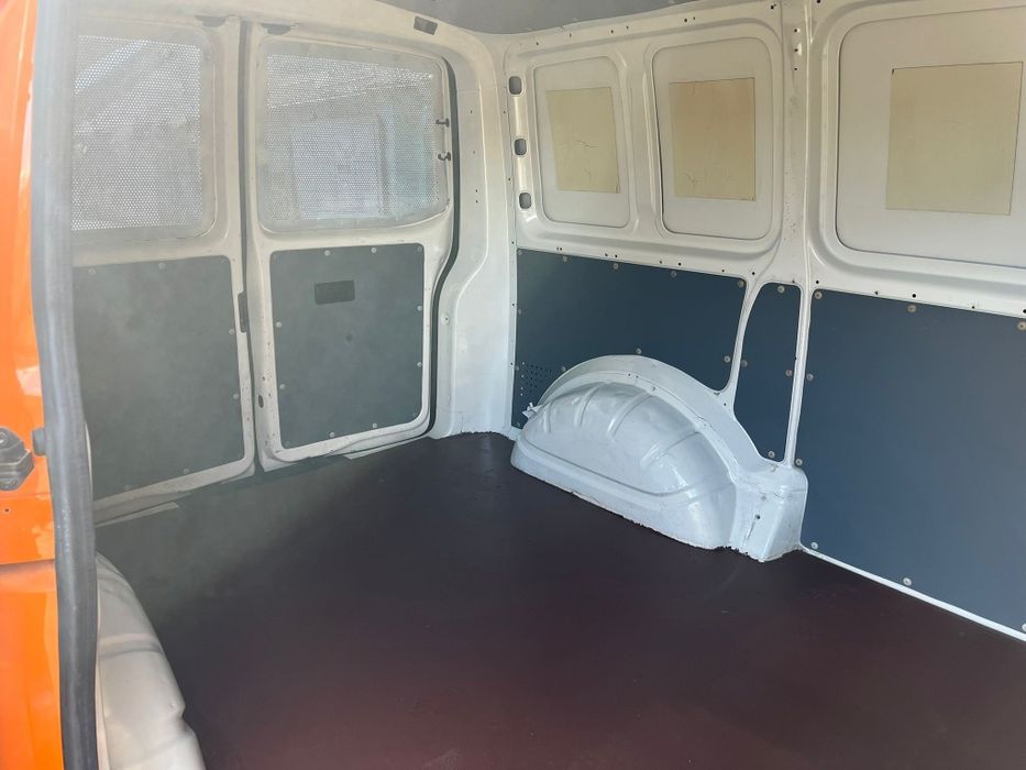 Volkswagen Transporter T5 1.9 TDI, an 2006, fara AC