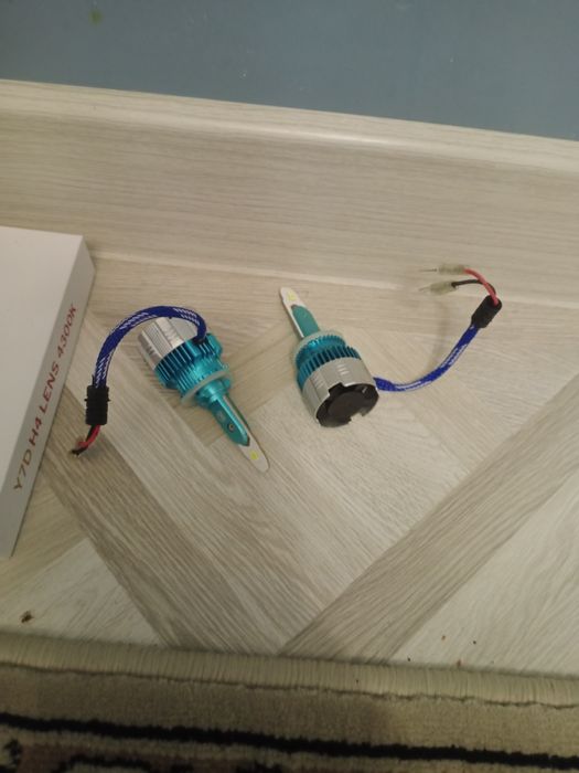 Ок , сарик лампала сотилади ва лед туманка