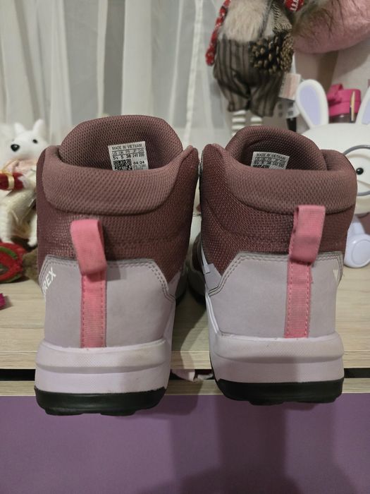 Детски зимни обувки Adidas,38 номер