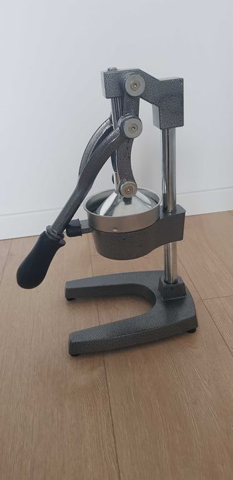 Storcator tip presa manuala citrice Ernesto