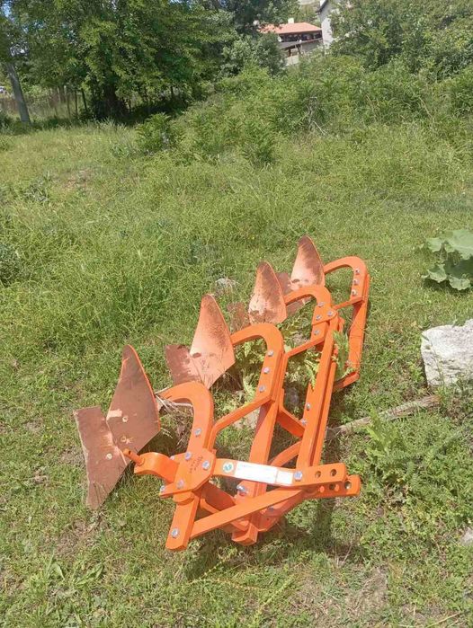 Продавам плуг aydin 4x25