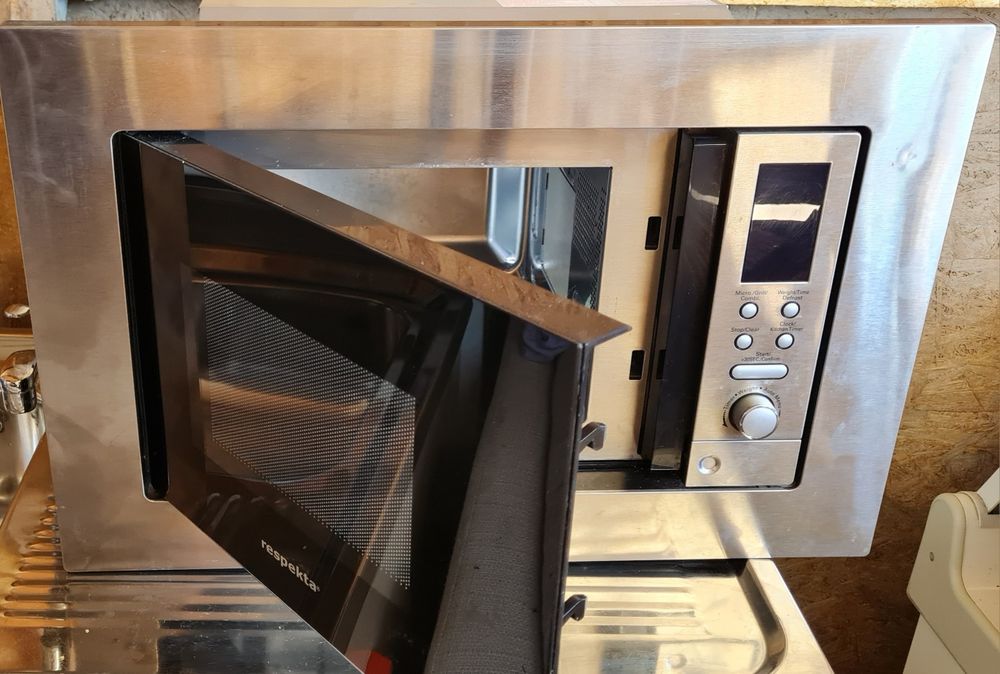Cuptor cu microunde incorporabil