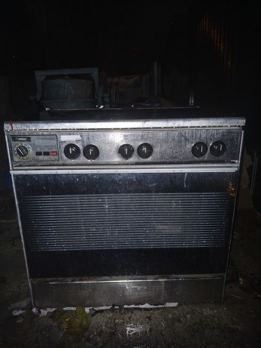 Aragaz inox cu 5 ochiuri si duze de gaz metan