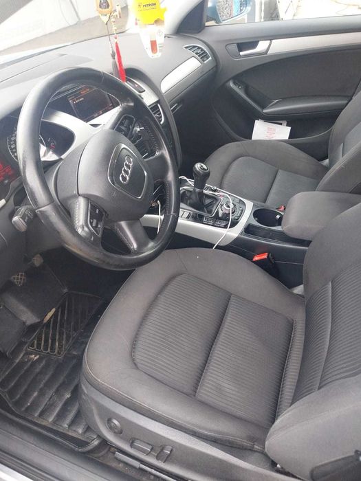 Vând Audi A4 B8- 2012