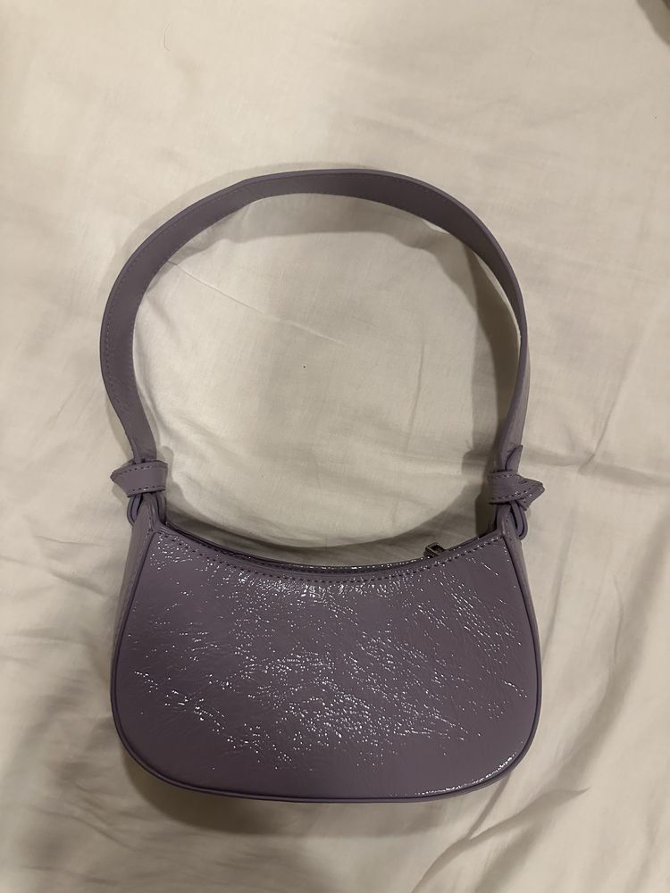 Лилава чанта на zara.