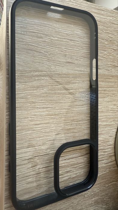 Husa iPhone 16 pro max transparenta ca noua