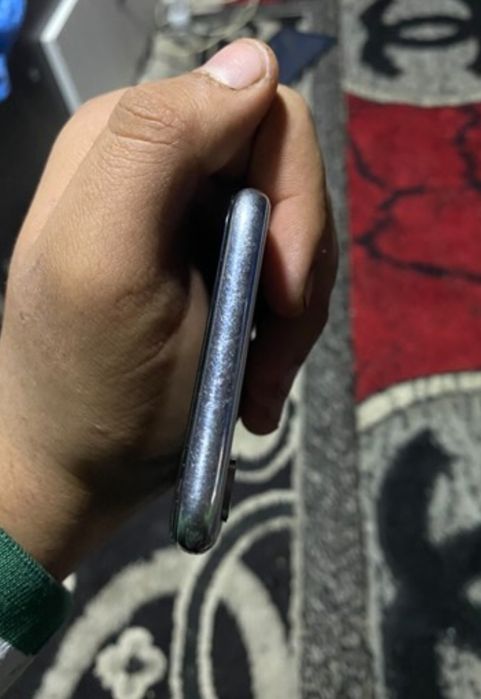 Vând IPHONE XS pentru piese